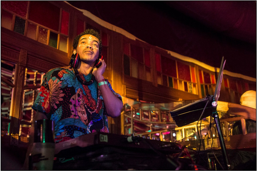 DJ Çarava